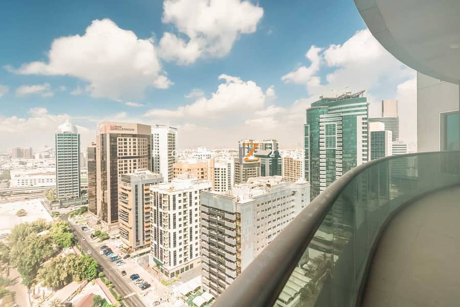 Next to metro | Large Balcony | Ready to move in - Image 23