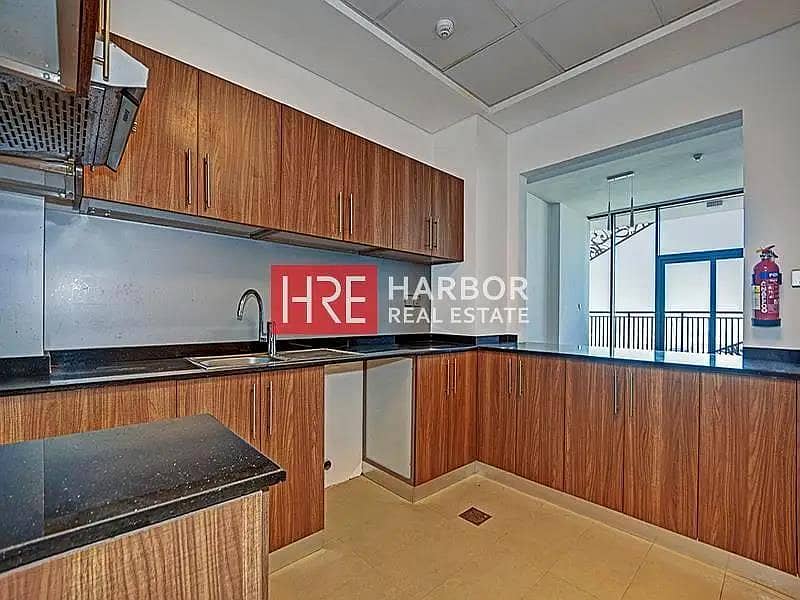 Burj Khalifa and Park view | Spacious | Elegant - Image 8