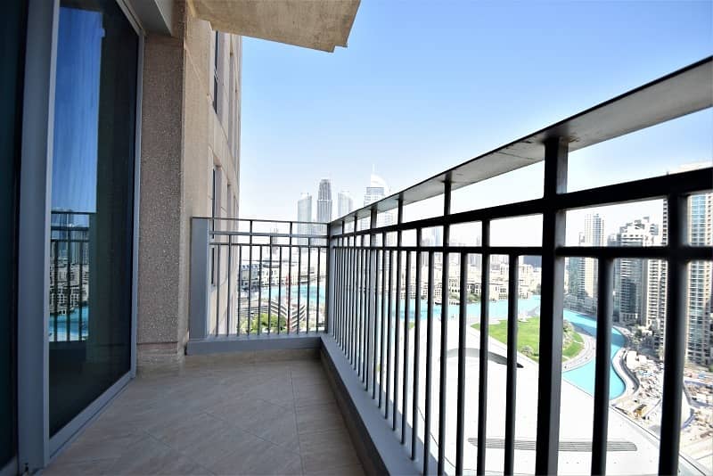 BRIGHT AND SPACIOUS 1 BED | PARTIAL FOUNTAIN VIEW - Image 6