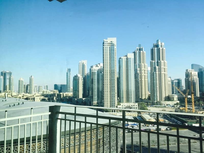 BRIGHT AND SPACIOUS 1 BED | PARTIAL FOUNTAIN VIEW - Image 9