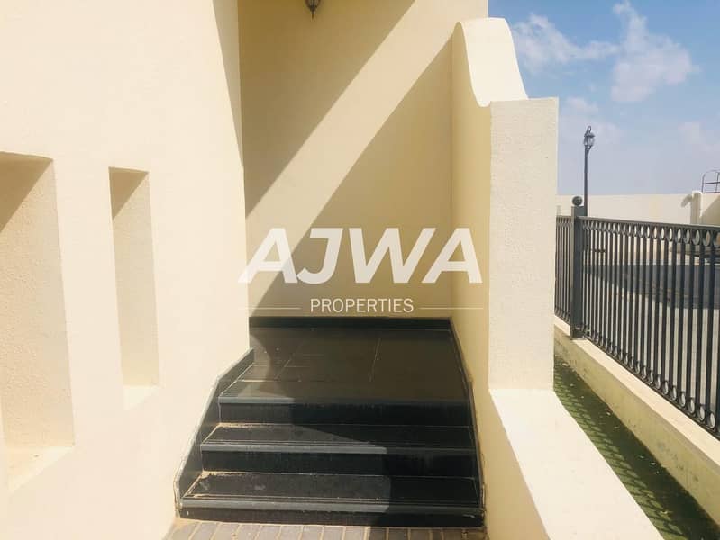 3BR Villa Available on Rent | Vacant | Large Corner Plot - Image 6