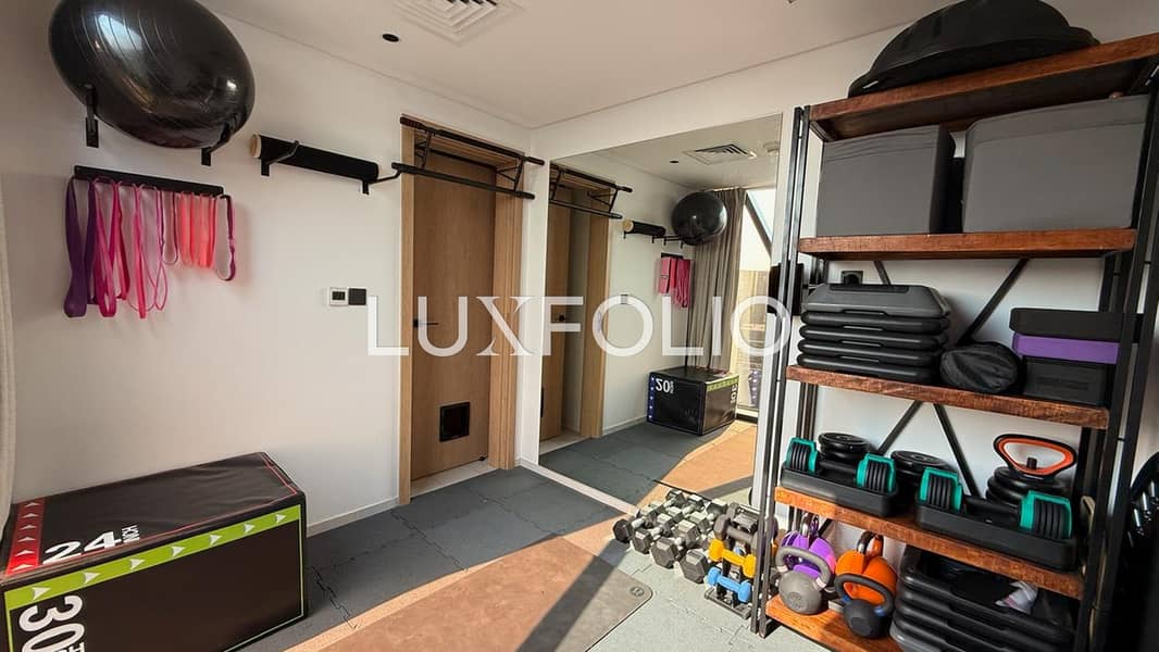 Ultra Rare | Trophy Asset | Full Burj View - Image 13