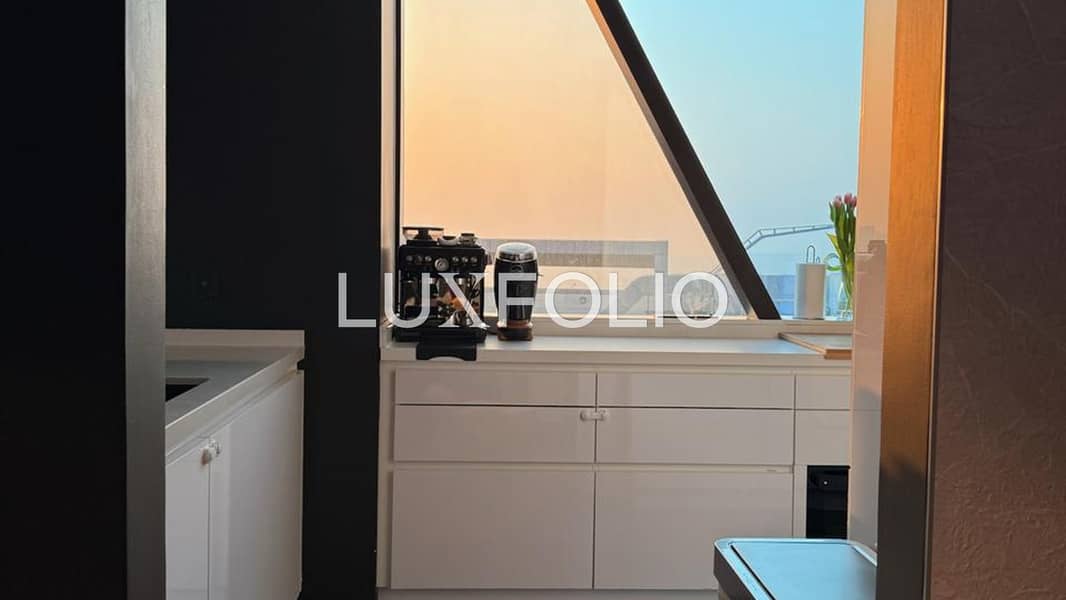 Ultra Rare | Trophy Asset | Full Burj View - Image 14