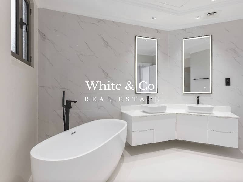 Furnished| Marina Facing |Fully Upgraded - Image 10