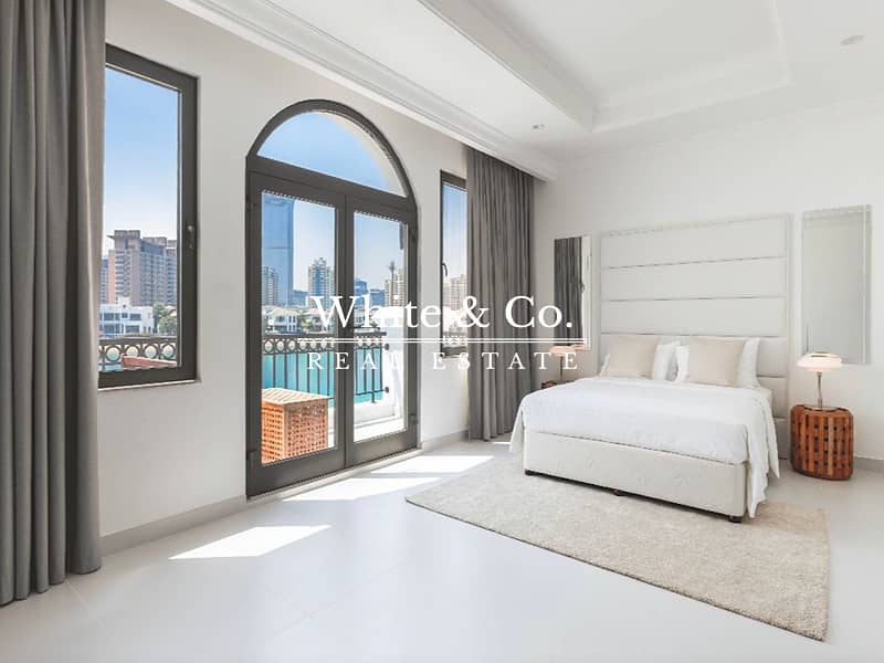 Furnished| Marina Facing |Fully Upgraded - Image 12