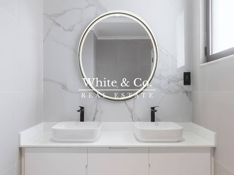 Furnished| Marina Facing |Fully Upgraded - Image 13