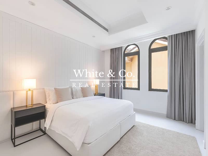 Furnished| Marina Facing |Fully Upgraded - Image 15