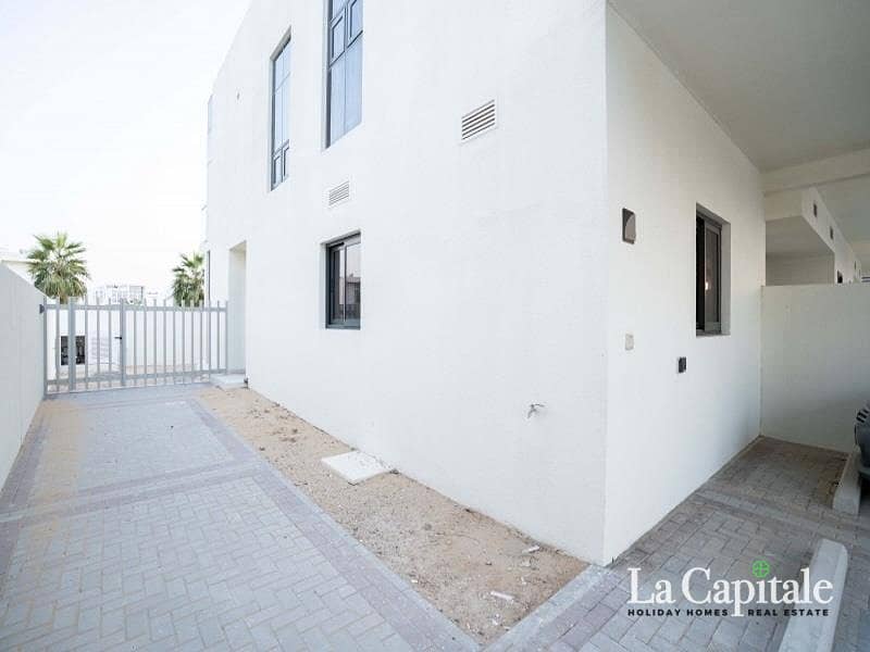 3 Bedroom + Maid | Prime Location | Community View - Image 25