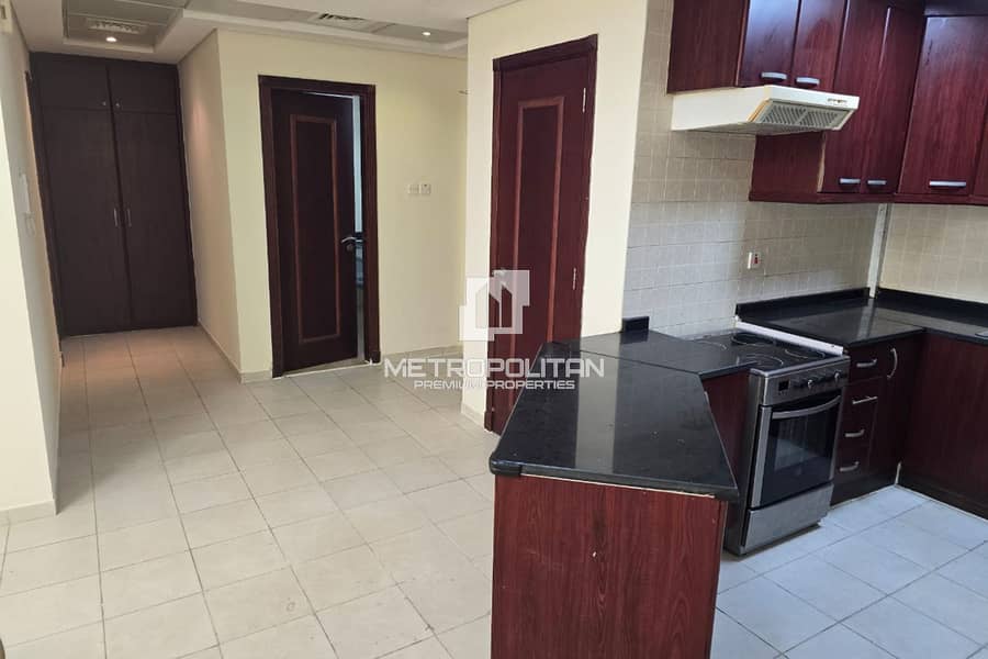 Fully Furnished | Vacant Now | Spacious Layout - Image 7