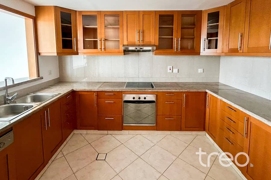 Golf Course View | Vacant | Unfurnished - Image 9