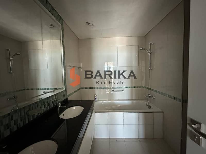 Full Harbour Sea View|Fully Upgraded - Image 16