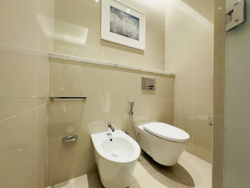 ALL BILLS INCLUDED | 3 BED + MAIDS | BURJ VIEW - Image 27