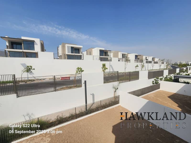 Brand New | Single Row | Big Garden - Image 21