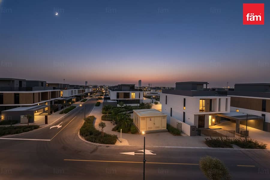 Near Amenities Corner Villa June ARIII