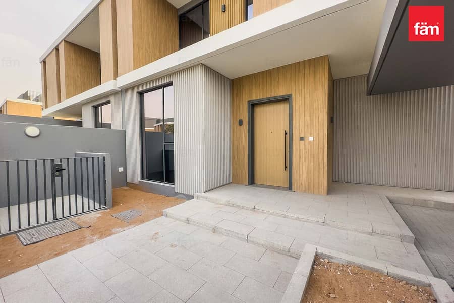 Near Amenities Corner Villa June ARIII - Image 16