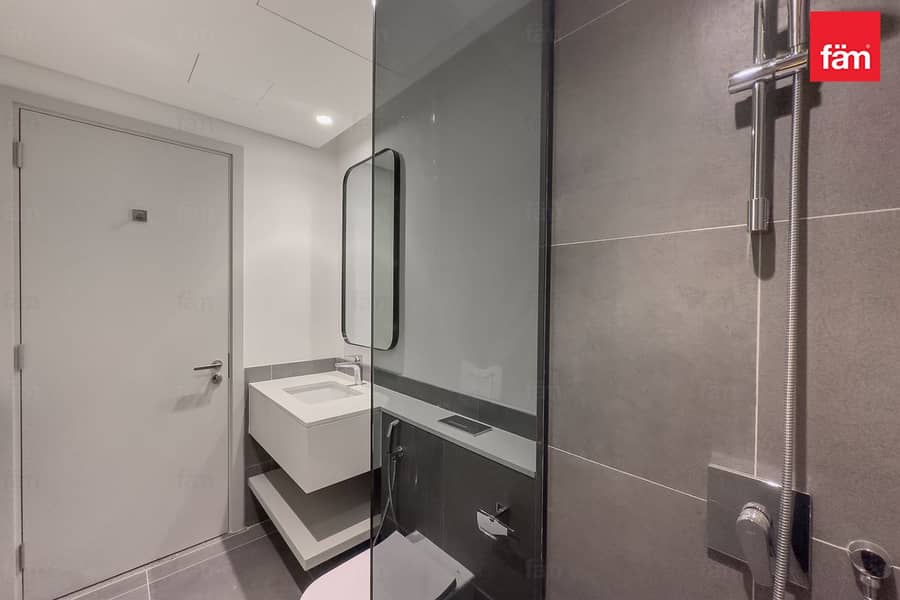 Near Amenities Corner Villa June ARIII - Image 21