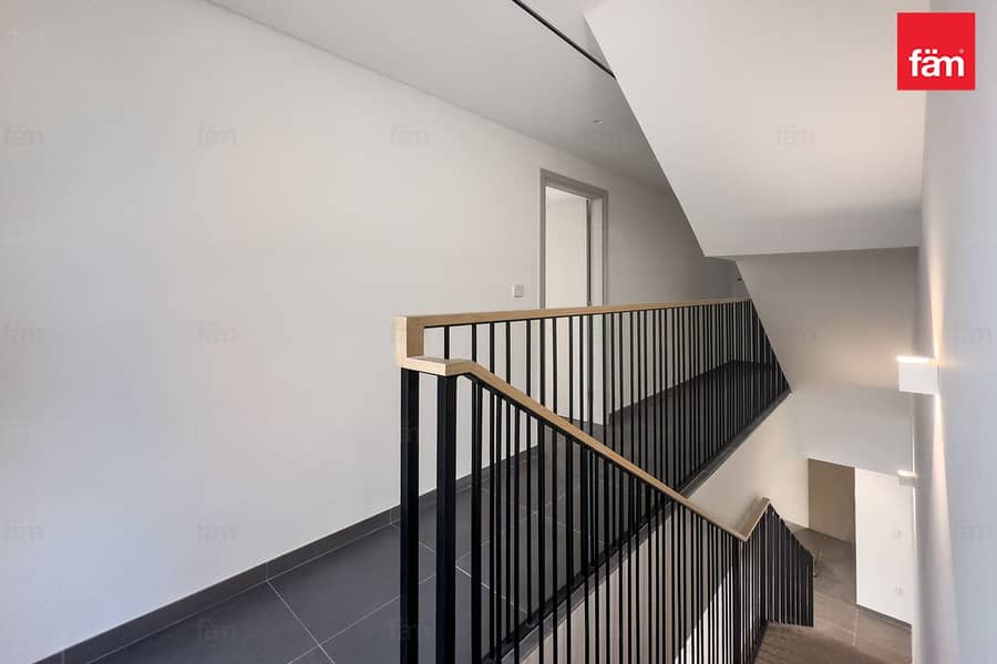 Near Amenities Corner Villa June ARIII - Image 24