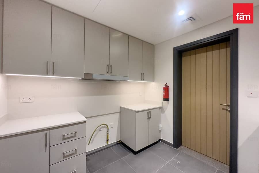 Near Amenities Corner Villa June ARIII - Image 25