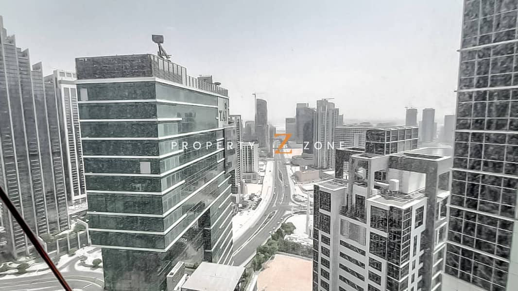 High Floor | Prime Location | Spacious - Image 11