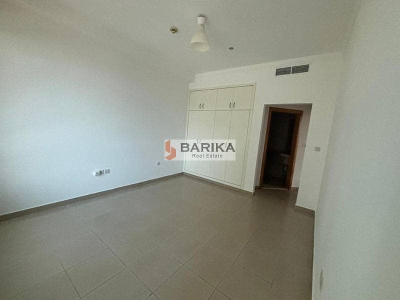 Spacious 2BR in Marina Crown |Marina Views - Image 10