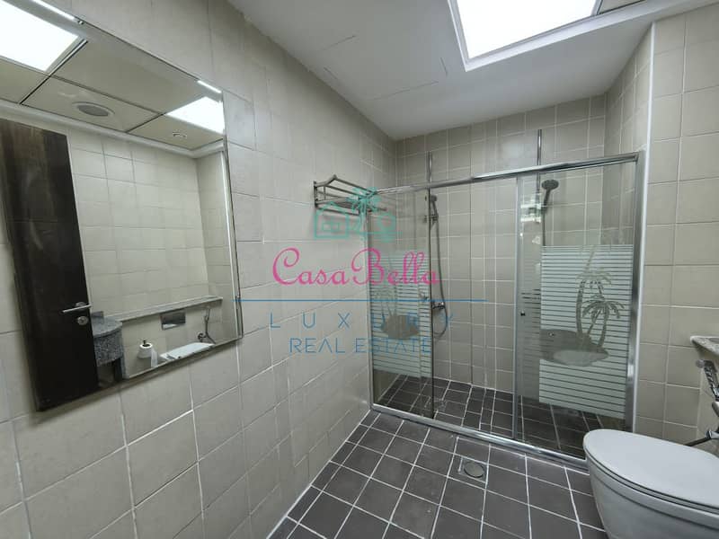 Skyline Views | Near Tram | High-Rise Living - Image 12