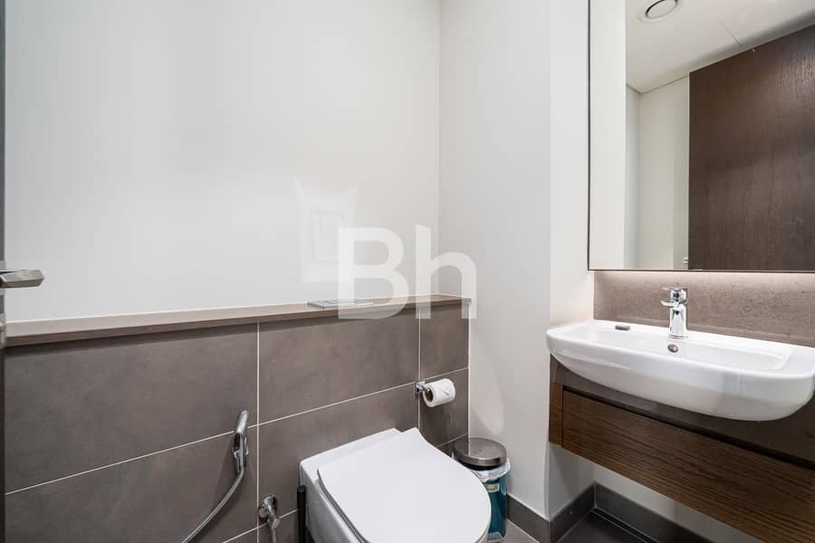 Marina view | Fully furnished | Spacious layout - Image 10