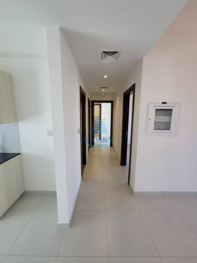 Spacious Apartment | Great Lay Out | Next to Exit - Image 10