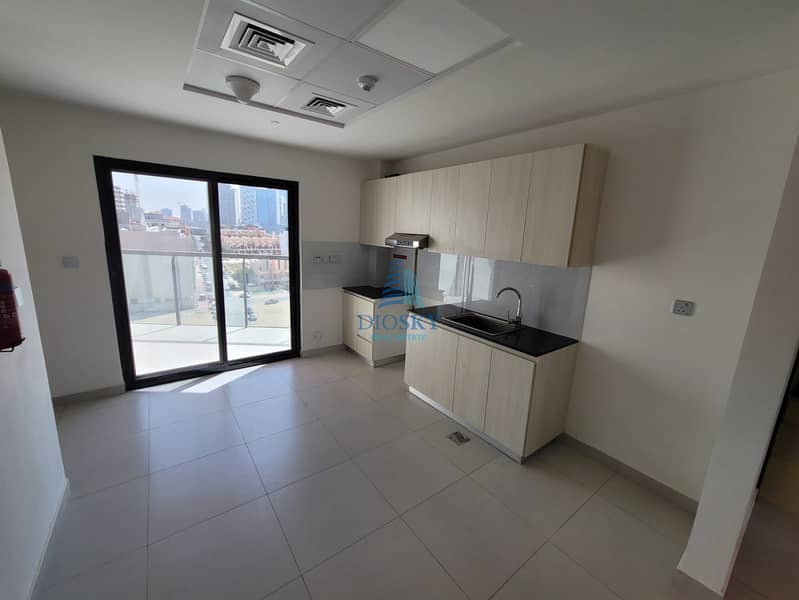 Spacious Apartment | Great Lay Out | Next to Exit - Image 11