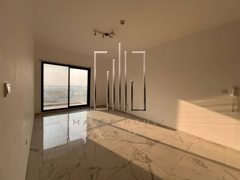 Big Layout | Excellent Amenities | Ready To Move - Image 10