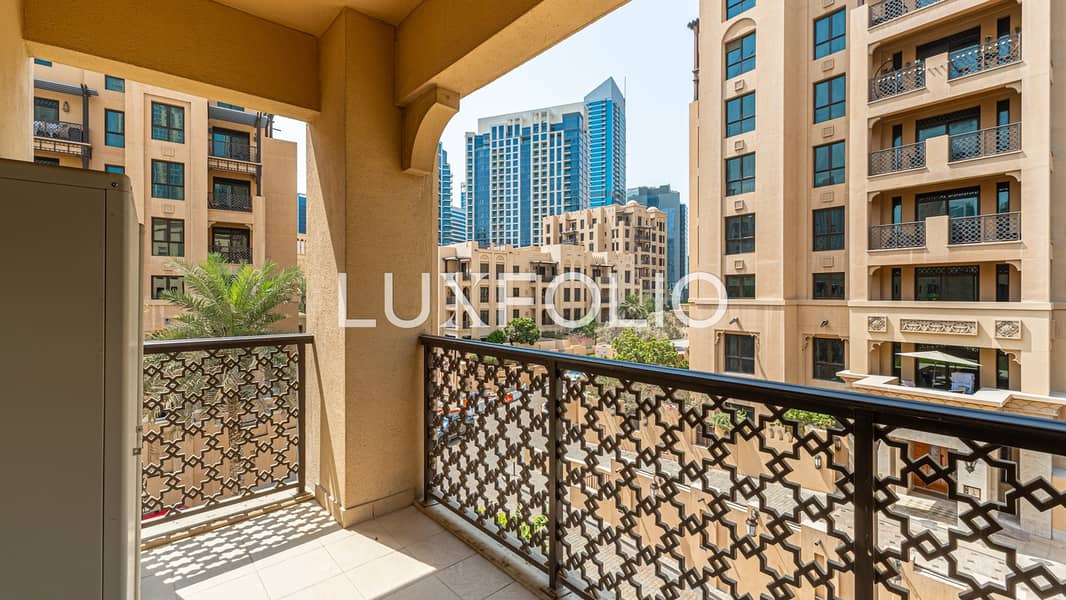 Corner Layout | Community View | Bright Unit