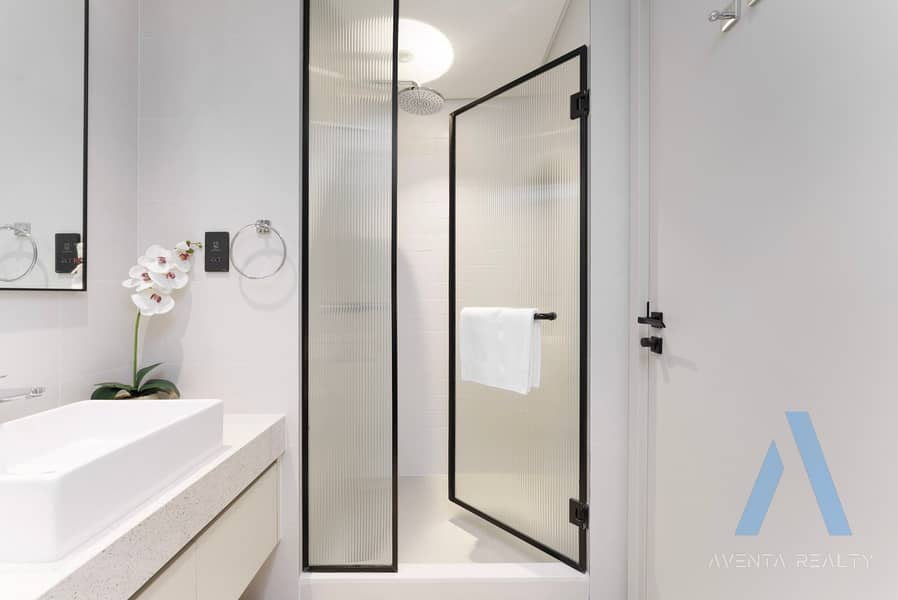 Amazing Views | Upgraded | Great Investment - Image 15