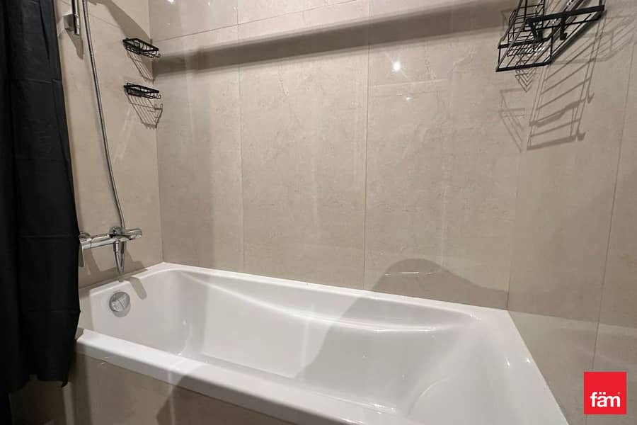 Fully Furnished | Vacant | Brand New - Image 7