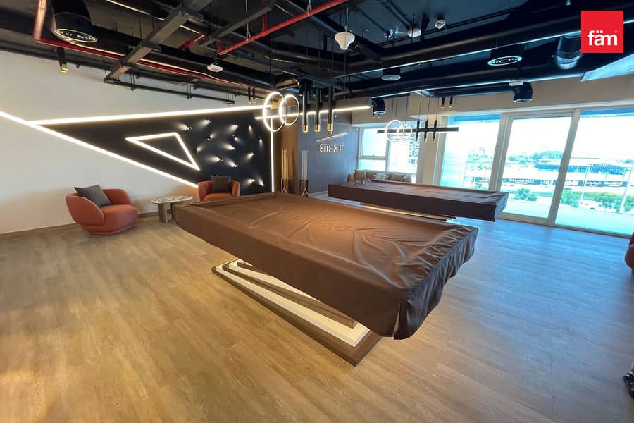 Fully Furnished | Vacant | Brand New - Image 11