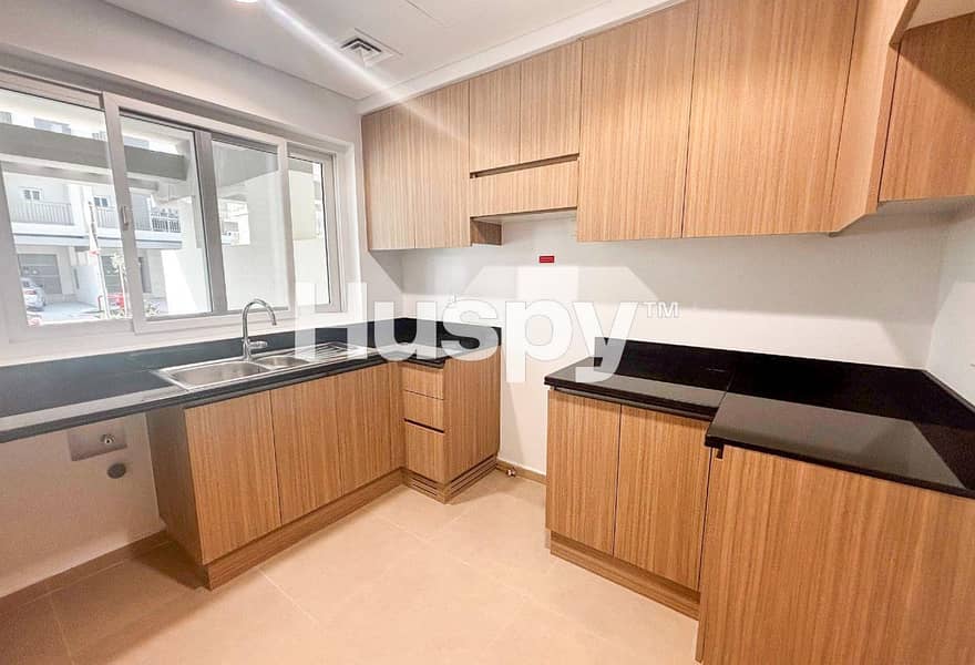 Single Row | Brand New | Closed Kitchen