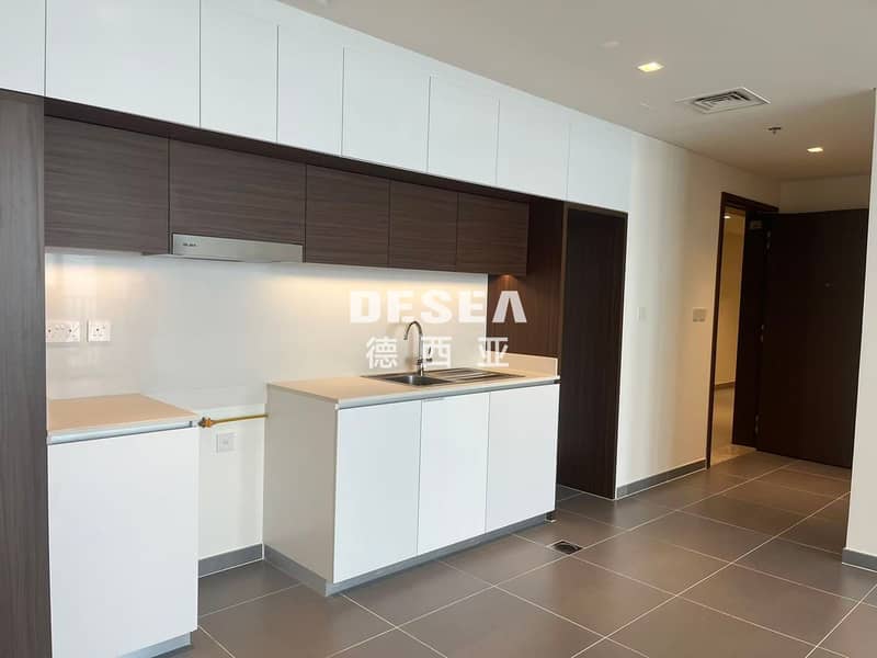 Vacant | High Floor | Creek View | Spacious Layout - Image 8