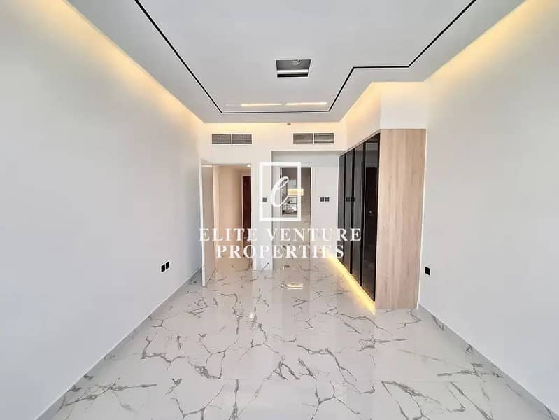 POOL VIEW | VACANT | SPACIOUS-1 BEDROOM APARTMENT