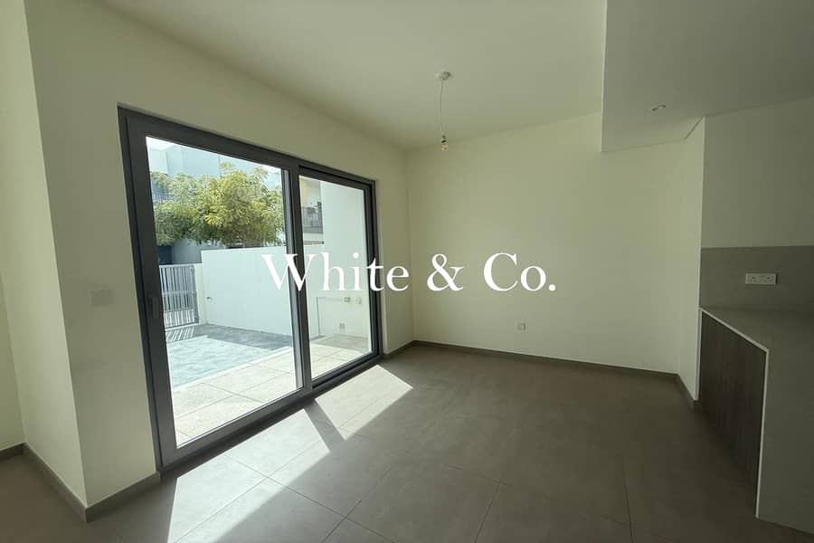 Flexible Move in |Opposite Pool |Internal