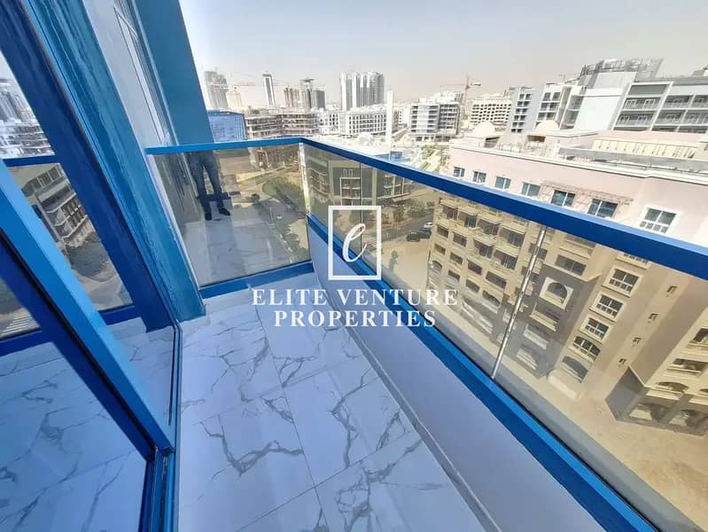 POOL VIEW | VACANT | SPACIOUS-1 BEDROOM APARTMENT - Image 6