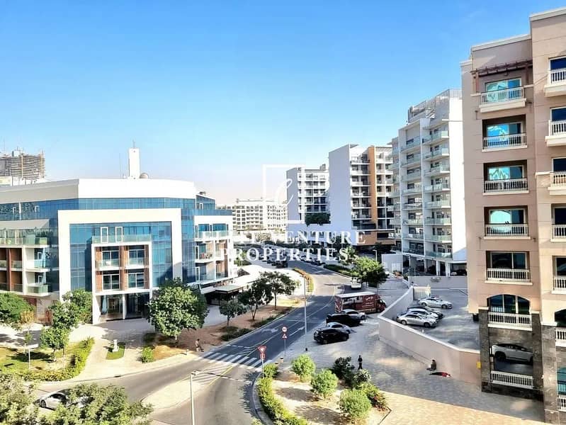 POOL VIEW | VACANT | SPACIOUS-1 BEDROOM APARTMENT - Image 16