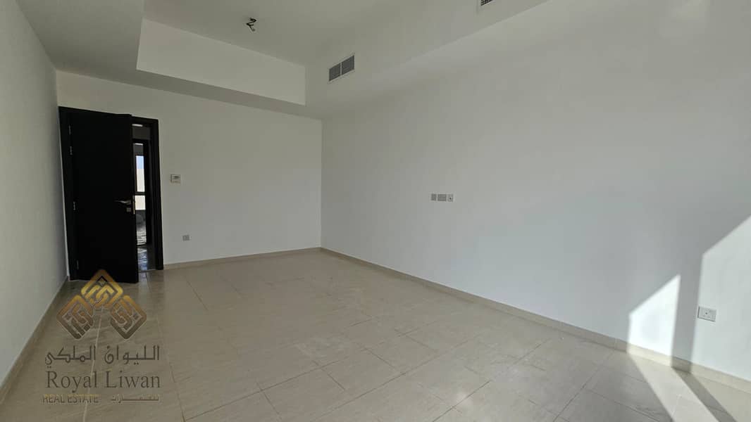 Brand New Villa | 5 BR+ Maids | Ready to | Corner Unit - Image 7