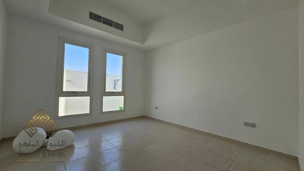 Brand New Villa | 5 BR+ Maids | Ready to | Corner Unit - Image 8