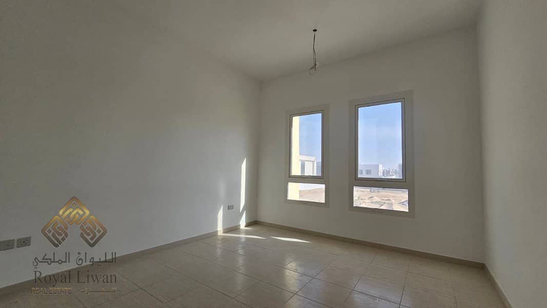 Brand New Villa | 5 BR+ Maids | Ready to | Corner Unit - Image 10