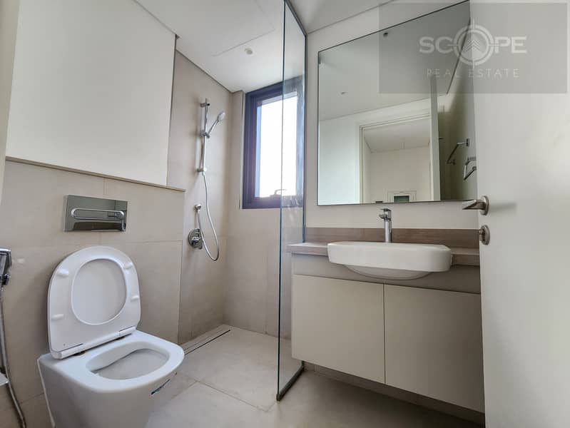 Outstanding Brand New 4 Bed Corner, Sin Row, Ranim - Image 9
