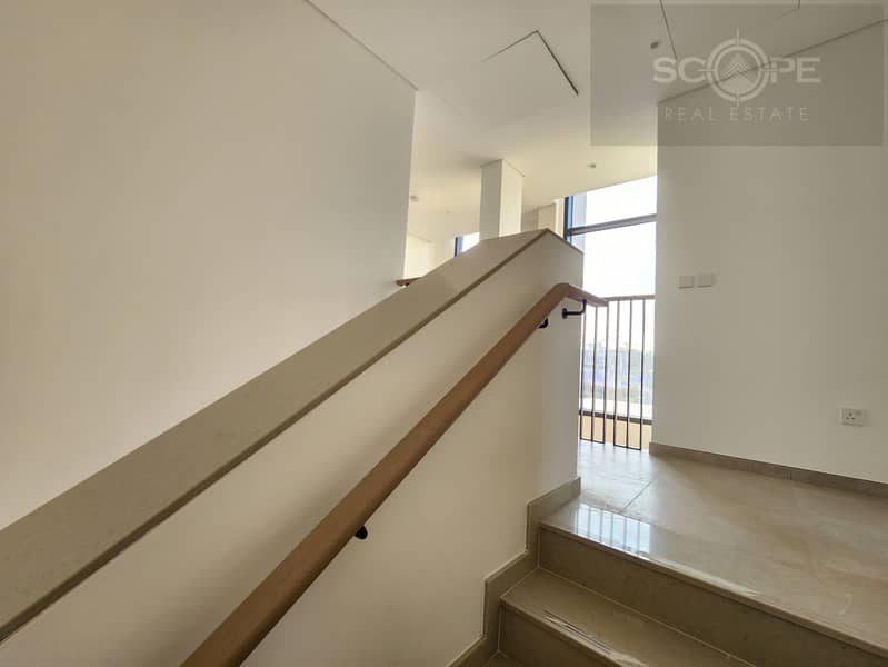 Outstanding Brand New 4 Bed Corner, Sin Row, Ranim - Image 16