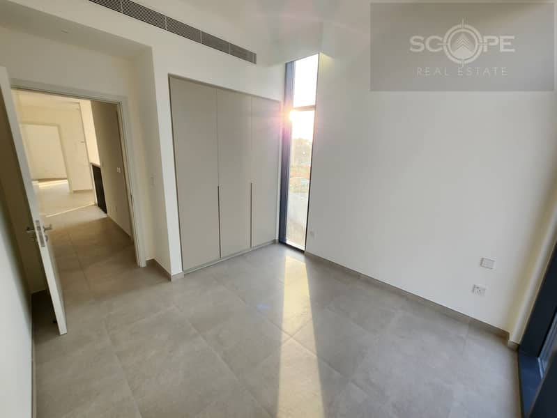 Outstanding Brand New 4 Bed Corner, Sin Row, Ranim - Image 27