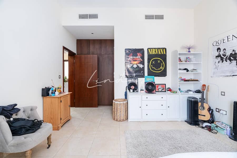 Vacant on Transfer I Al Naseem I Middle unit - Image 6