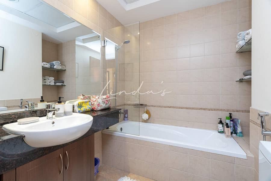 Vacant on Transfer I Al Naseem I Middle unit - Image 17