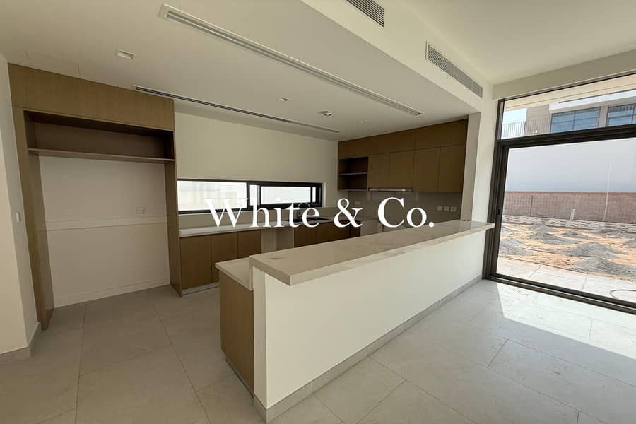 Type D | Large Plot | Fully Landscaped