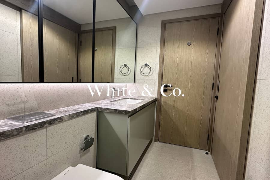 Available Now | Furnished | High Floor - Image 8