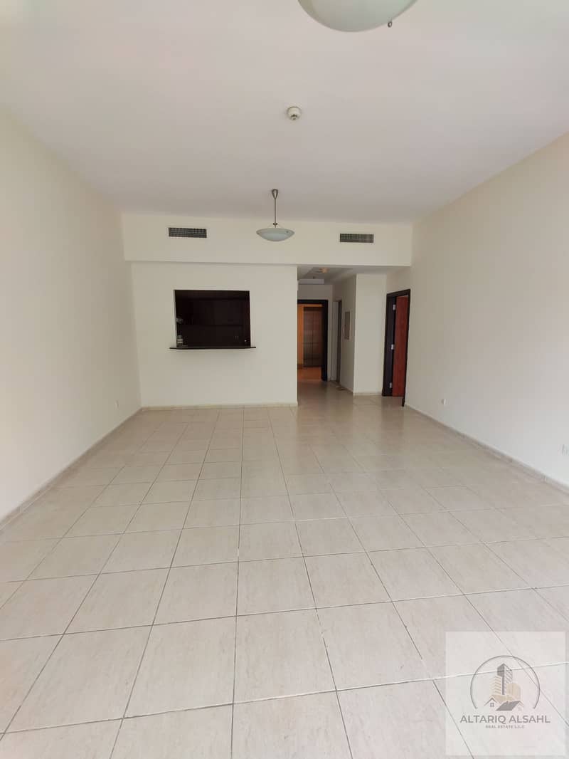 Spacious 1BHK | Huge Layout | 12 CHEQUE - Image 12